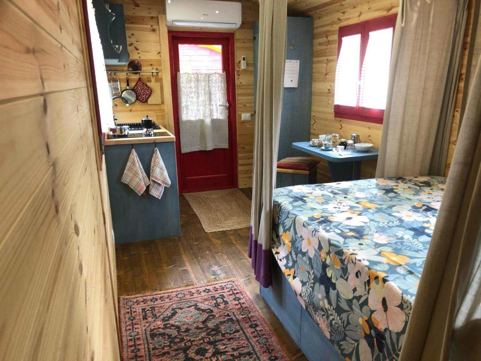 Agriturismo La Rovere - I Carrozzoni Gitani Cossano Belbo Exteriör bild