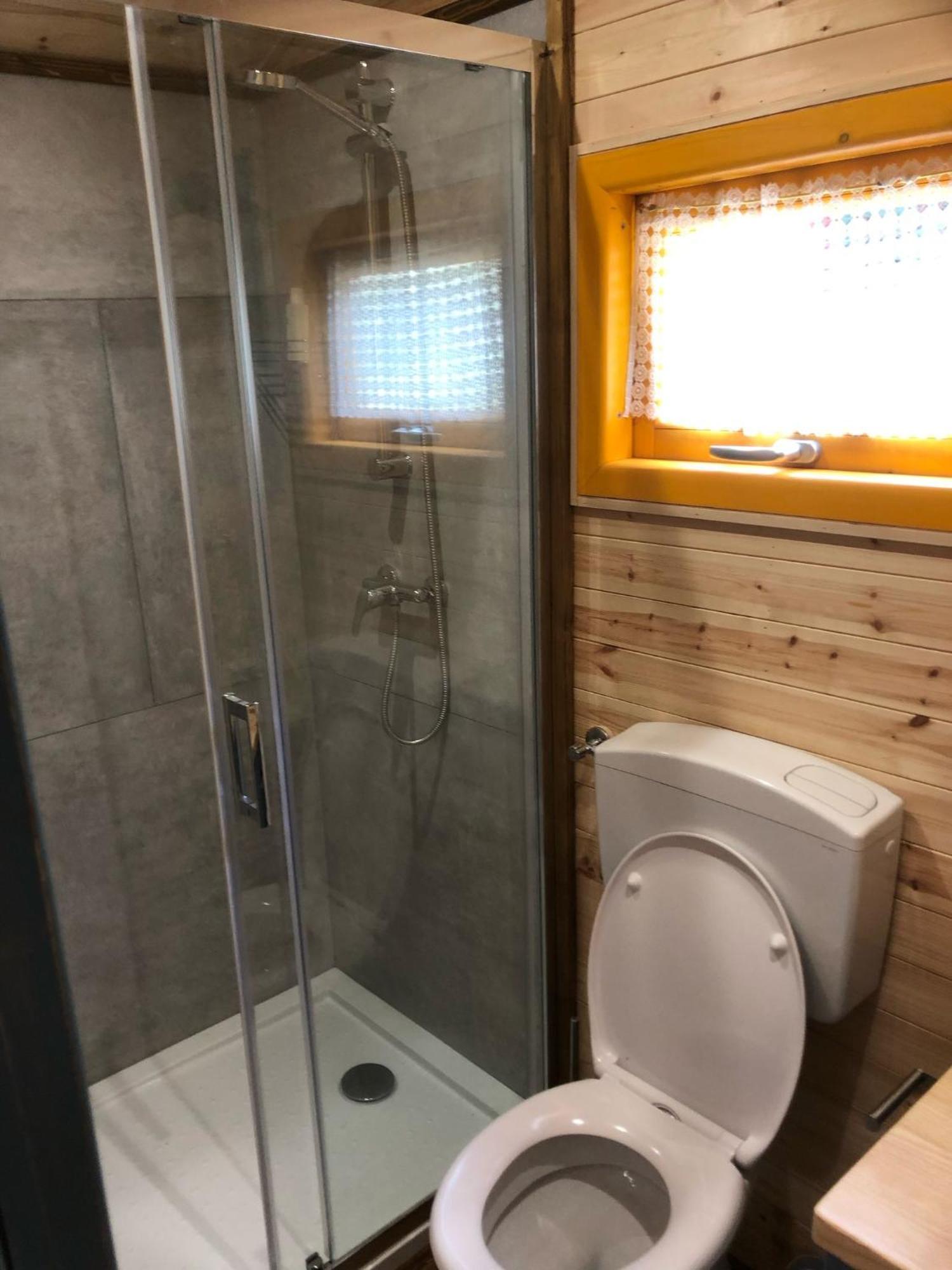 Agriturismo La Rovere - I Carrozzoni Gitani Cossano Belbo Exteriör bild
